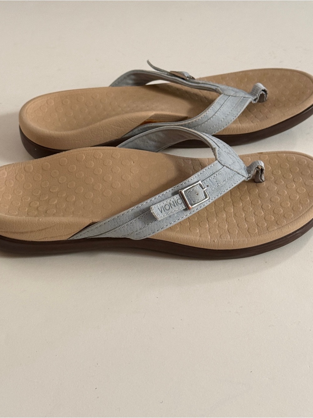 Vionic Light Blue Buckle Toe-Post orthotic Sandals size EU 38 US 7.5